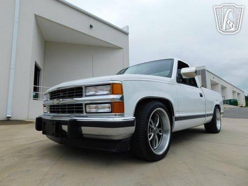 White 1993 Chevrolet 1500