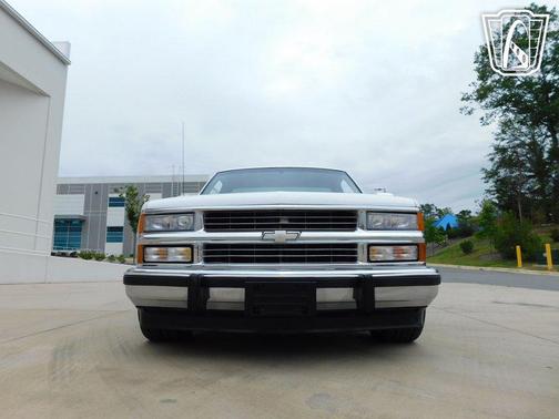 White 1993 Chevrolet 1500