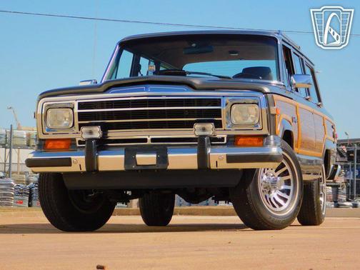 1989 Jeep Grand Wagoneer 