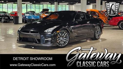 2016 Nissan GT-R Premium