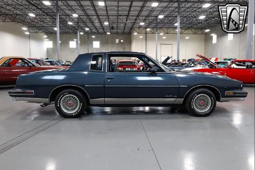 1987 Pontiac Grand Prix Base