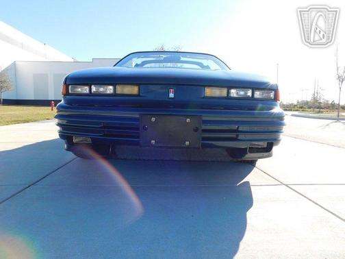 1995 Oldsmobile Cutlass Supreme Base