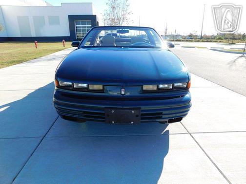 1995 Oldsmobile Cutlass Supreme Base
