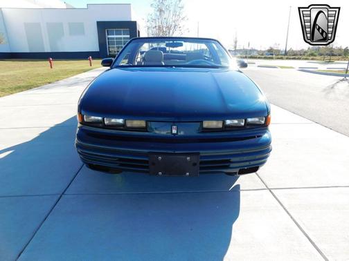 1995 Oldsmobile Cutlass Supreme Base