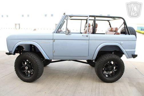 Silver Blue 1970 Ford Bronco