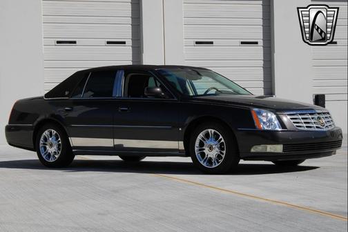 2008 Cadillac DTS Base