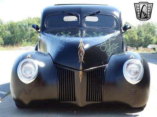 1939 Ford Deluxe Base