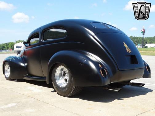 1939 Ford Deluxe Base