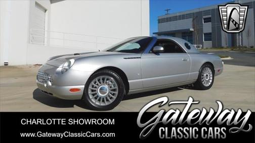 2004 Ford Thunderbird Base