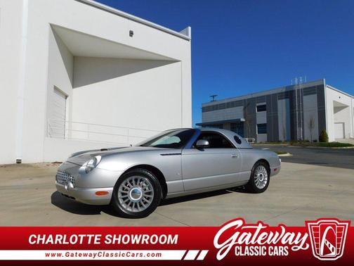 2004 Ford Thunderbird Base