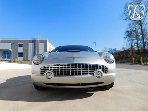 2004 Ford Thunderbird Base