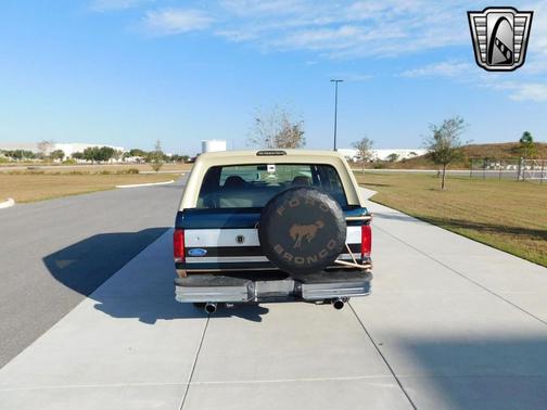 1995 Ford Bronco XLT