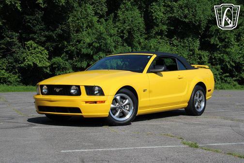 2006 Ford Mustang Base