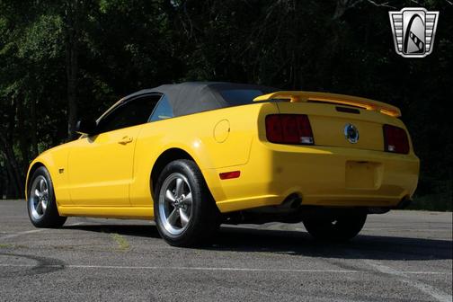 2006 Ford Mustang Base