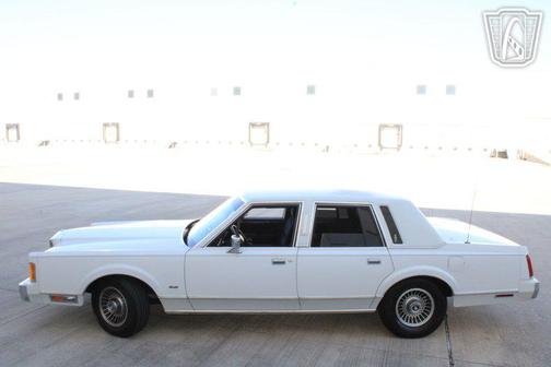 1989 Lincoln Town Car 