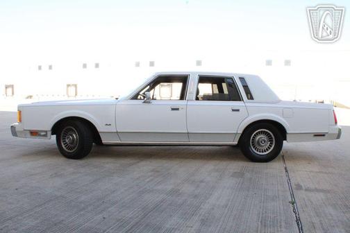 1989 Lincoln Town Car 