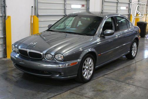 Quartz Metallic 2002 Jaguar X-Type 2.5L