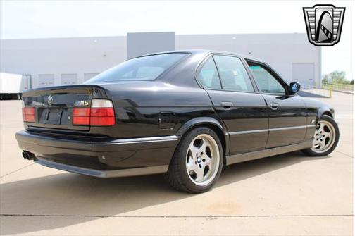 1991 BMW M5 Base
