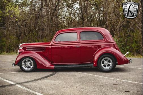 1936 Ford Deluxe Base