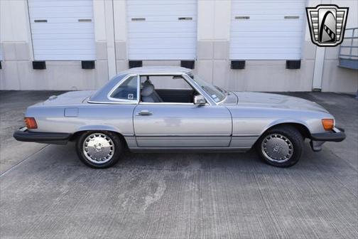 1988 Mercedes-Benz 560SL