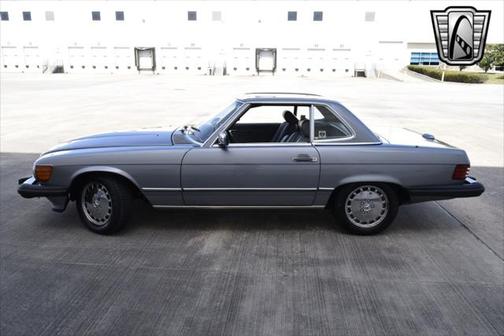 1988 Mercedes-Benz 560SL