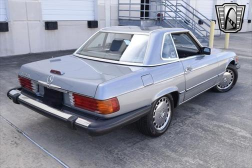 1988 Mercedes-Benz 560SL