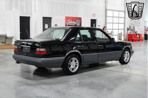 1994 Mercedes-Benz E-Class
