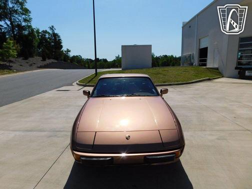 Nougat Brown LM8V 1988 Porsche 924 S