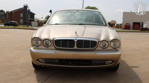 2005 Jaguar XJ8 