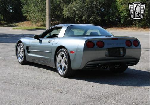 2004 Chevrolet Corvette Base