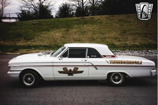 Photo 4 of 32 of 1964 Ford Fairlane