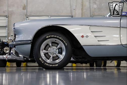 1960 Chevrolet Corvette Base