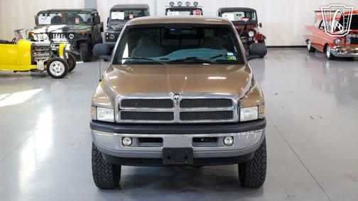 Medium Bronze Pearlcoat 2000 Dodge Ram 2500 Base