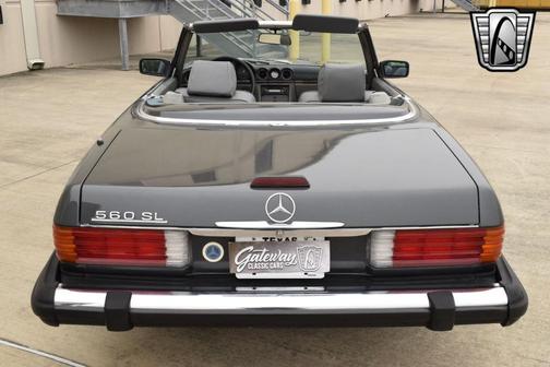 1988 Mercedes-Benz 560SL 