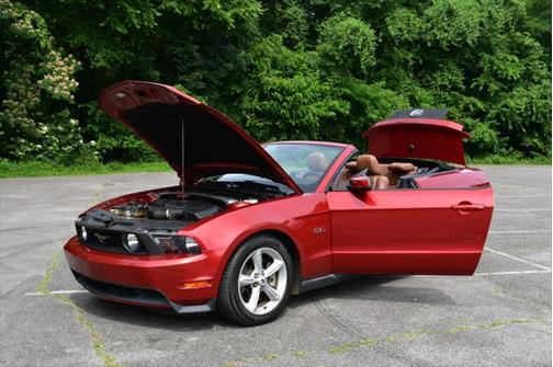 2011 Ford Mustang GT Premium
