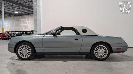 Green 2004 Ford Thunderbird Base