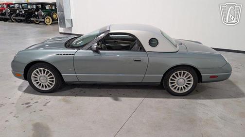 Green 2004 Ford Thunderbird Base