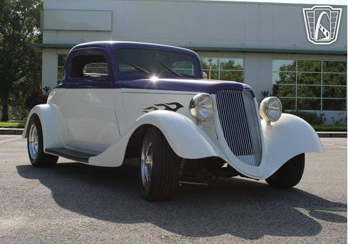 1934 Ford Custom Base