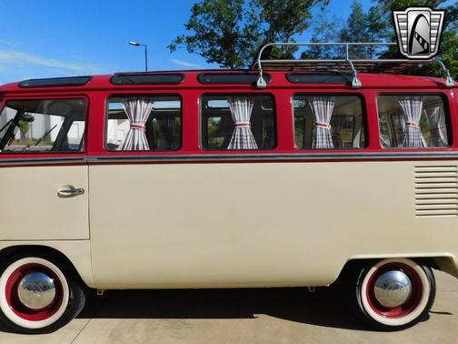 1975 Volkswagen Type 2 