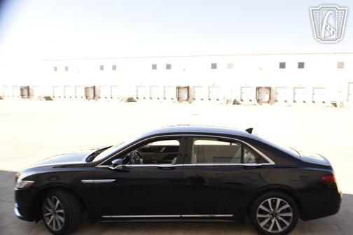 2018 Lincoln Continental Premiere