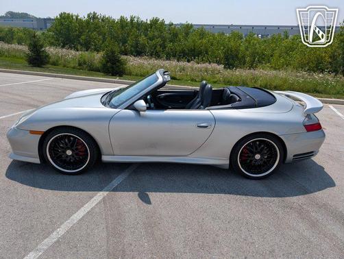 2004 Porsche 911 Carrera 4S