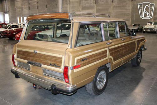 1987 Jeep Grand Wagoneer 