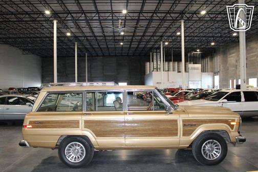 1987 Jeep Grand Wagoneer 