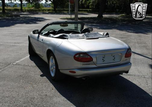 1999 Jaguar XK8 