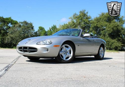 1999 Jaguar XK8 
