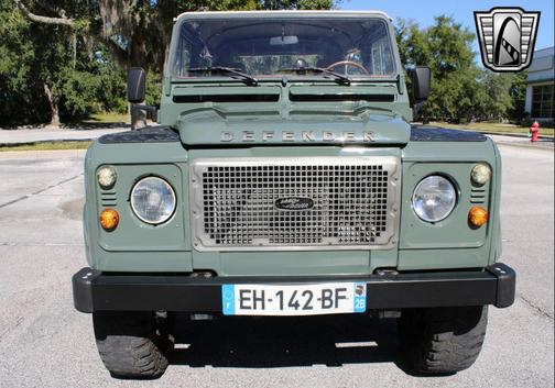 1991 Land Rover Defender 