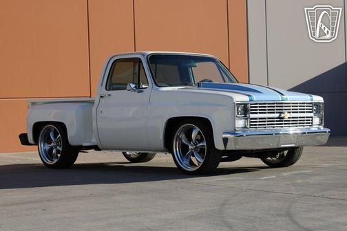 White 1983 Chevrolet Pickup Truck Base