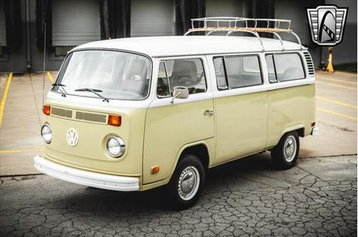 1975 Volkswagen Type 2 Transporter