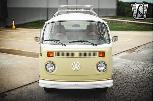 1975 Volkswagen Type 2 Transporter