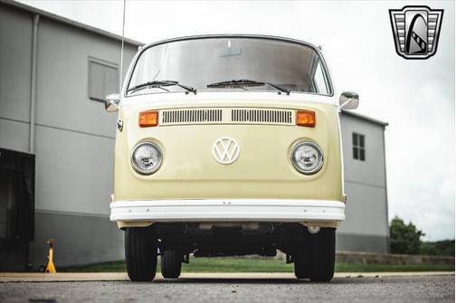 1975 Volkswagen Type 2 Transporter